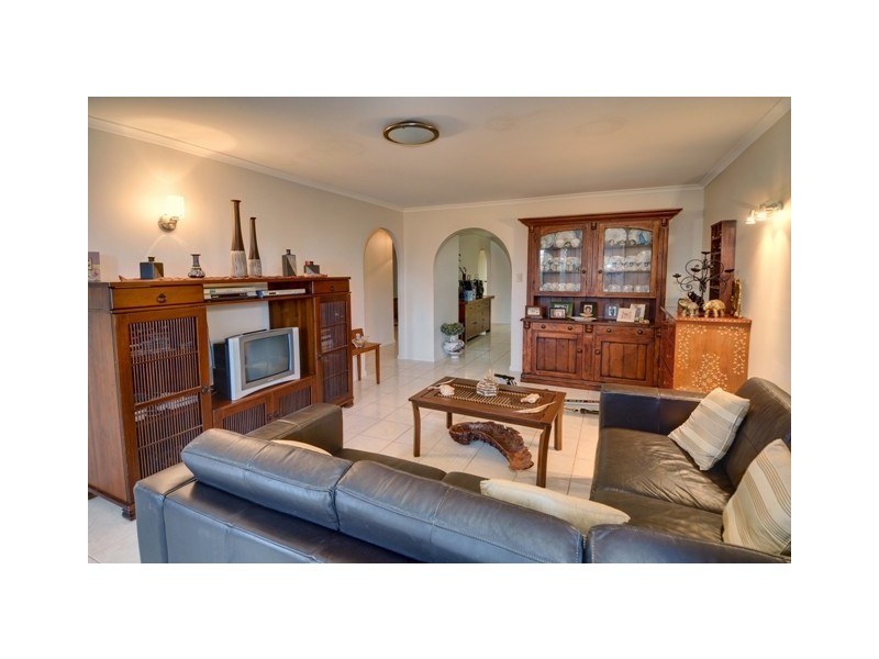 12 Lapoinya Crescent, Warana QLD 4575