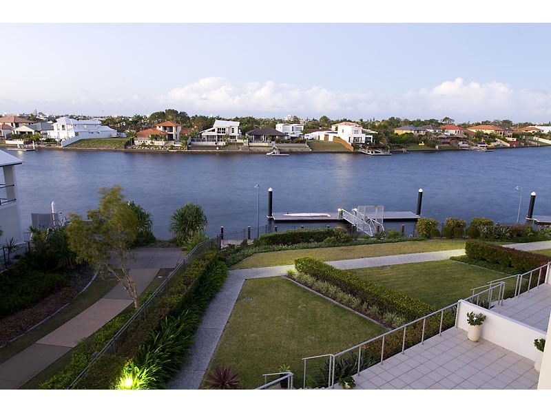 55/7 Grand Parade, Kawana Island QLD 4575