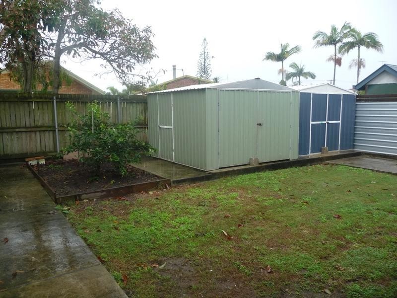 67 Nicklin Way, Warana QLD 4575