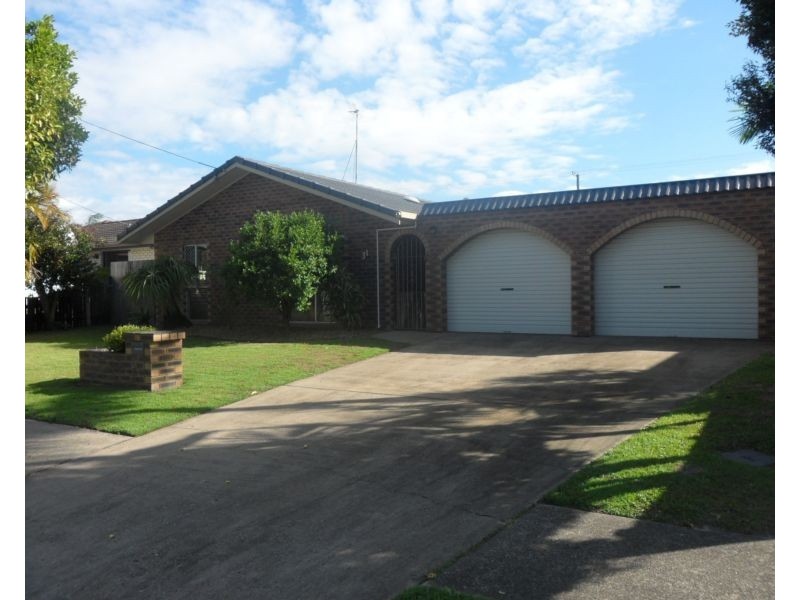 31 Ilaroo Crescent, Warana QLD 4575