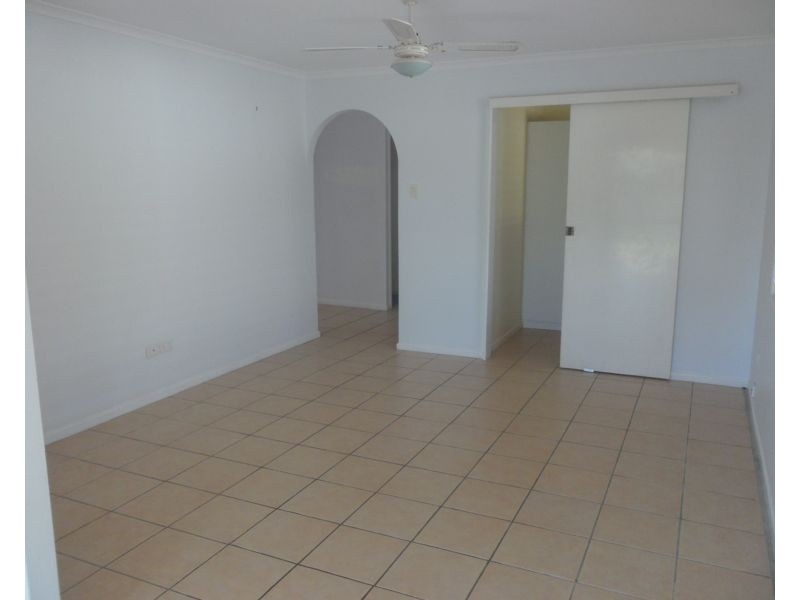 31 Ilaroo Crescent, Warana QLD 4575