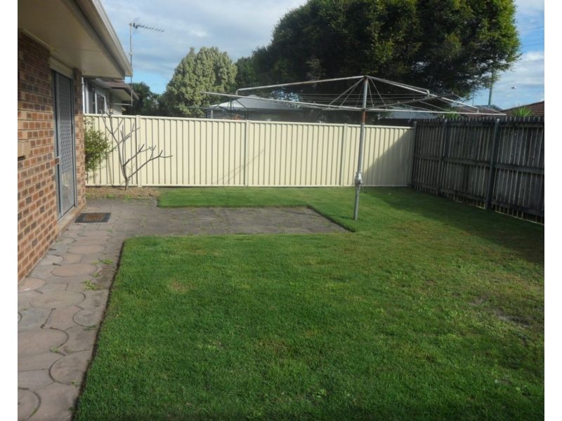 31 Ilaroo Crescent, Warana QLD 4575