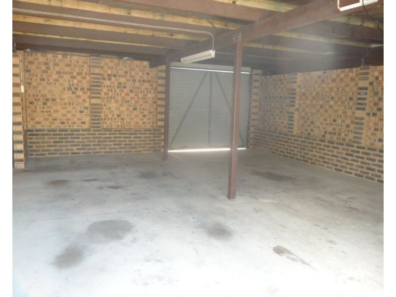 31 Ilaroo Crescent, Warana QLD 4575