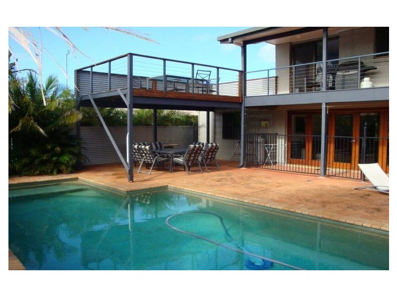 9 Perina Street, Warana QLD 4575
