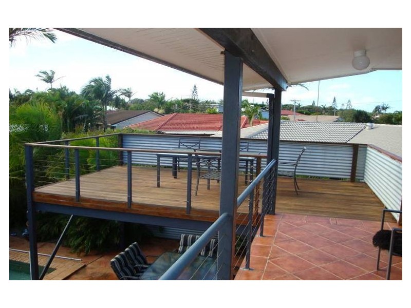 9 Perina Street, Warana QLD 4575