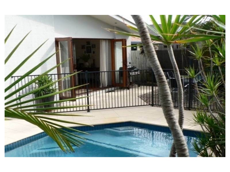 6 Margarita Court, Kawana Island QLD 4575