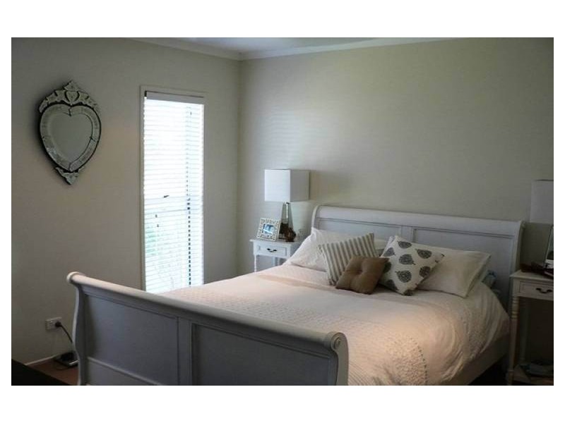 6 Margarita Court, Kawana Island QLD 4575