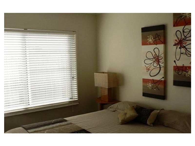 6 Margarita Court, Kawana Island QLD 4575