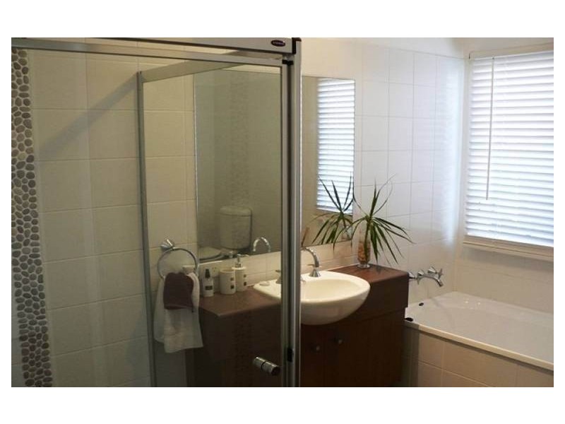 6 Margarita Court, Kawana Island QLD 4575