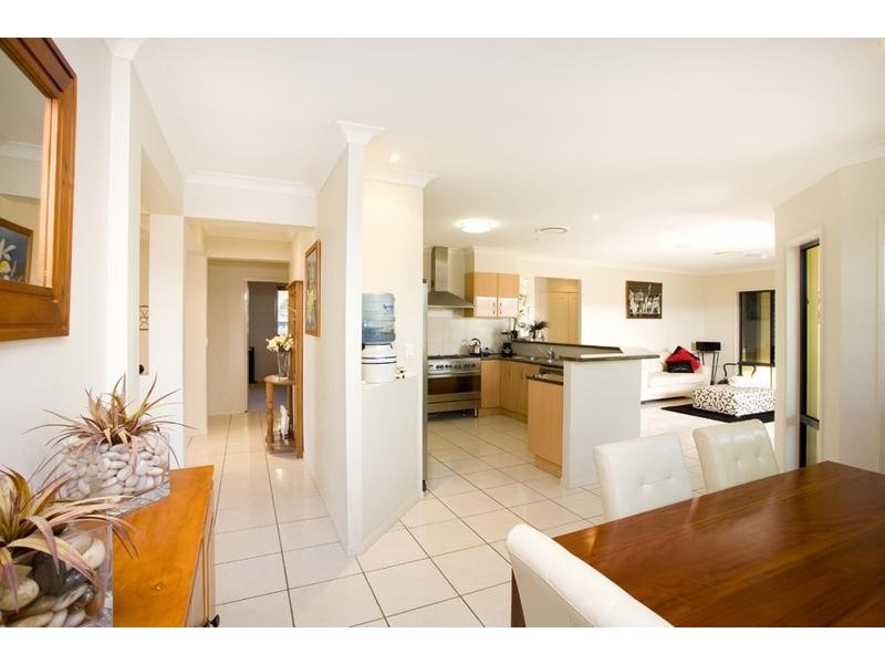20 Fitzroy Court, Kawana Island QLD 4575