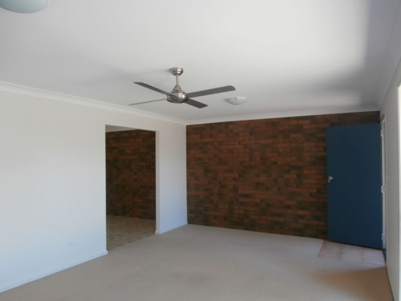 4 Bluebird Parade, Warana QLD 4575