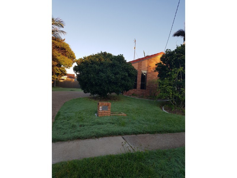 4 Bluebird Parade, Warana QLD 4575