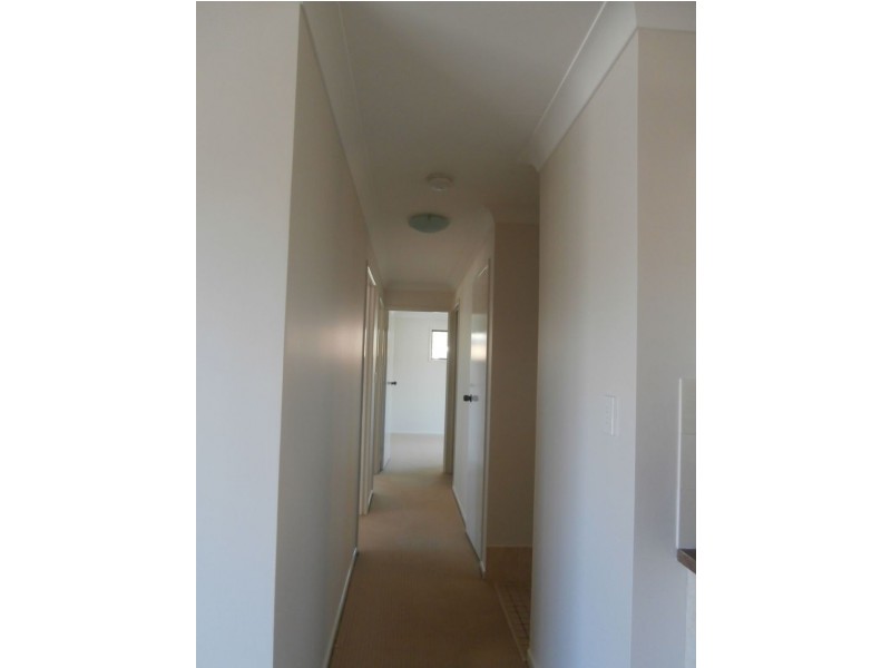 4 Bluebird Parade, Warana QLD 4575