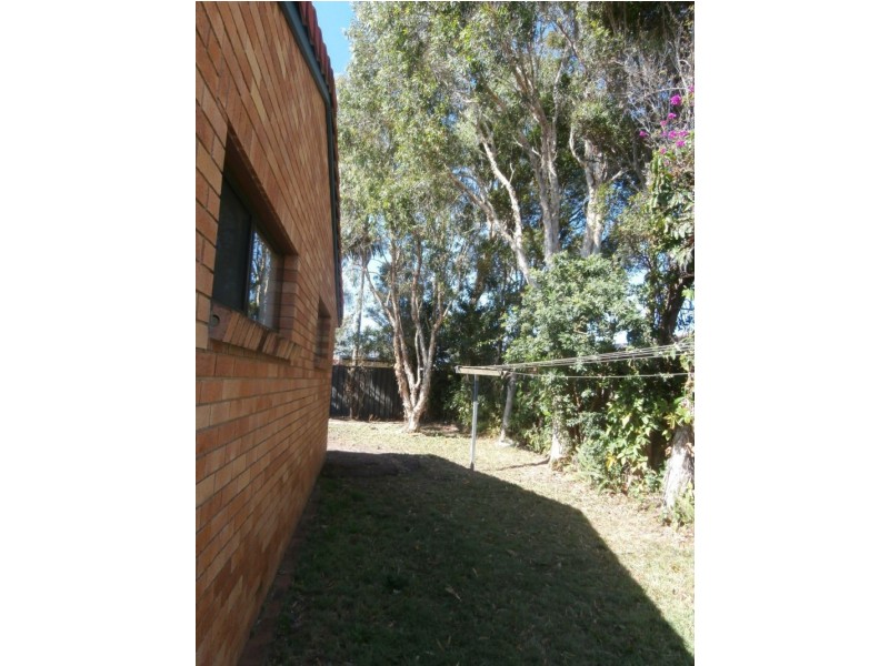 4 Bluebird Parade, Warana QLD 4575