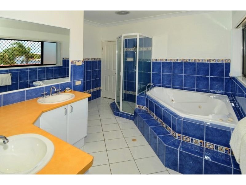 55 Marawa Drive, Parrearra QLD 4575