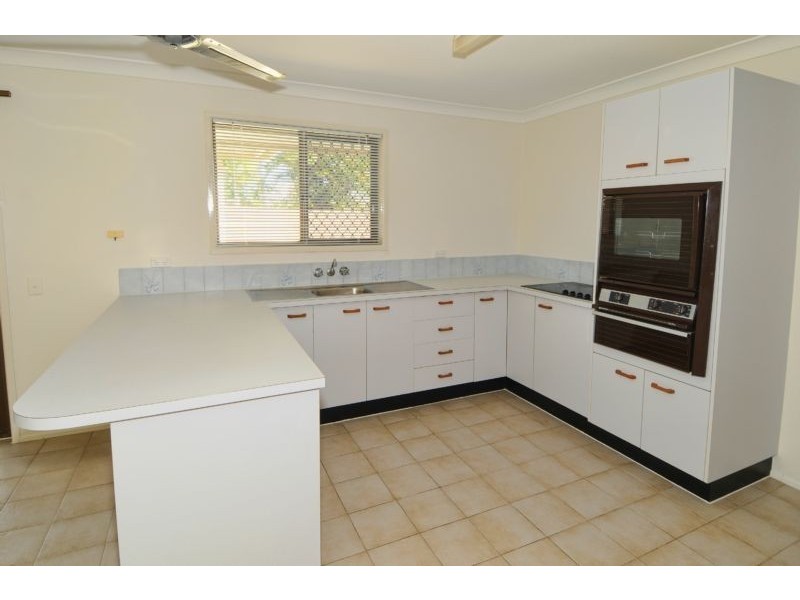 5 Saleng Crescent, Warana QLD 4575
