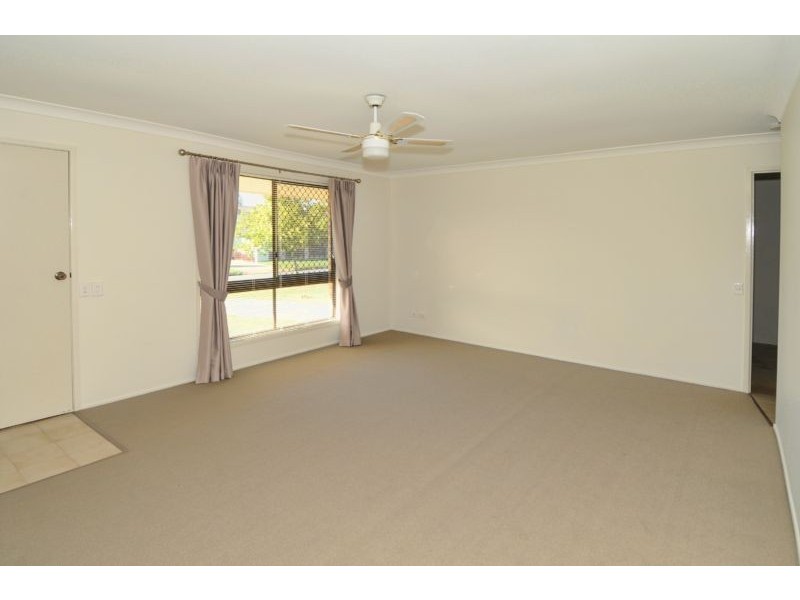 5 Saleng Crescent, Warana QLD 4575