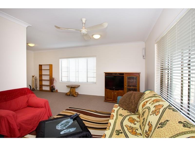 11 Lapoinya Crescent, Warana QLD 4575