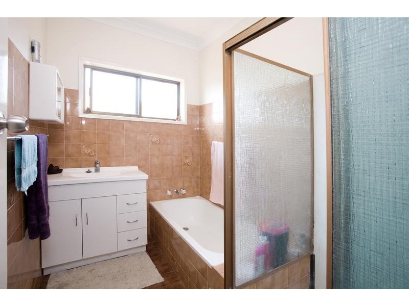 11 Lapoinya Crescent, Warana QLD 4575