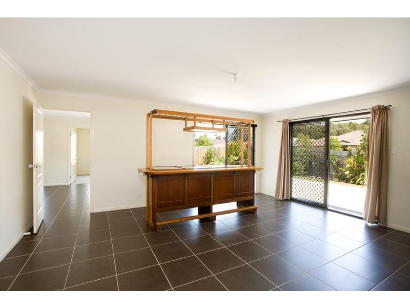 4 Kurrajong Crescent, Meridan Plains QLD 4551
