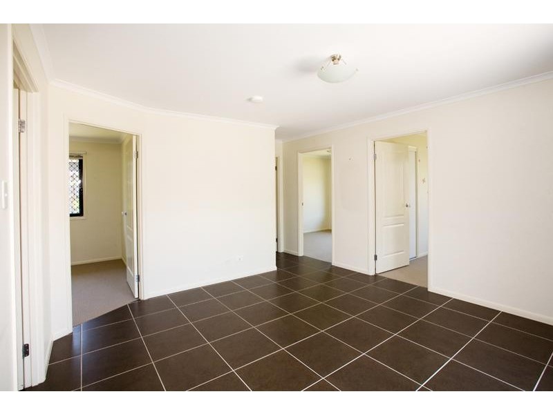 4 Kurrajong Crescent, Meridan Plains QLD 4551