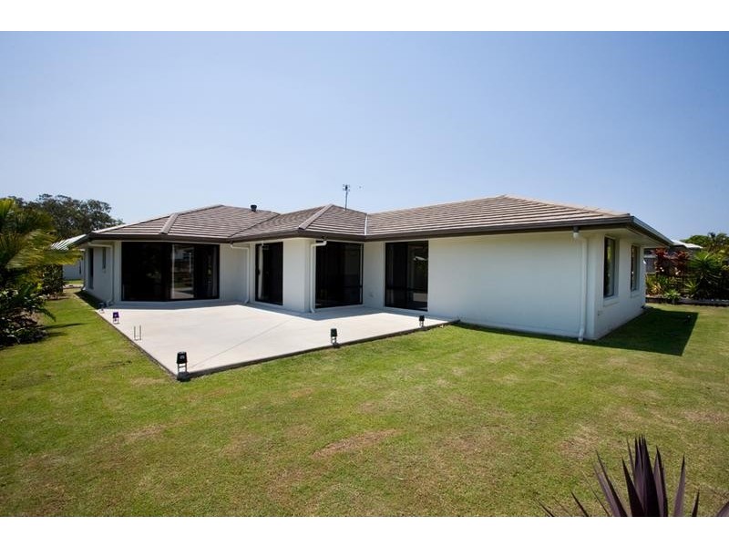 4 Kurrajong Crescent, Meridan Plains QLD 4551