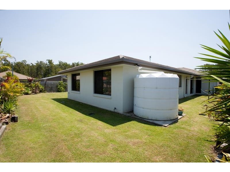 4 Kurrajong Crescent, Meridan Plains QLD 4551