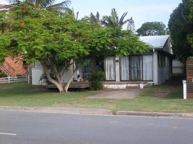 26 Harbour Parade, Buddina QLD 4575