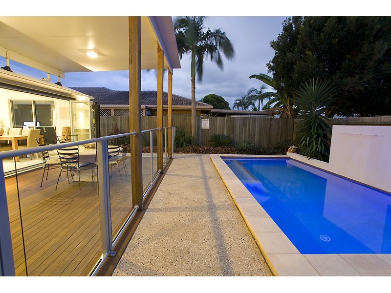 15 Vauxhall Street, Minyama QLD 4575