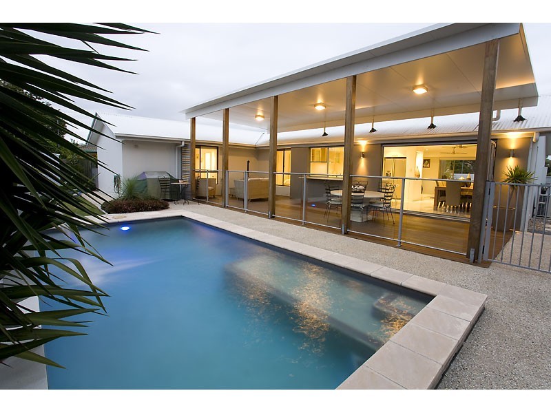 15 Vauxhall Street, Minyama QLD 4575
