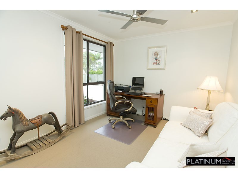 15 Vauxhall Street, Minyama QLD 4575