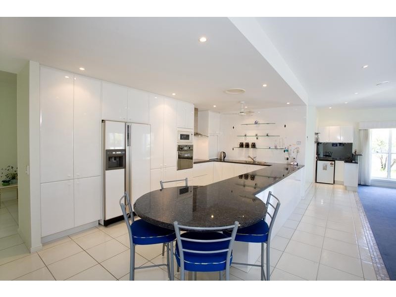 12 Grenada Way, Kawana Island QLD 4575