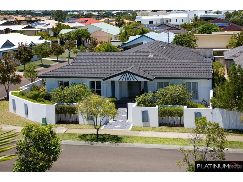 12 Grenada Way, Kawana Island QLD 4575