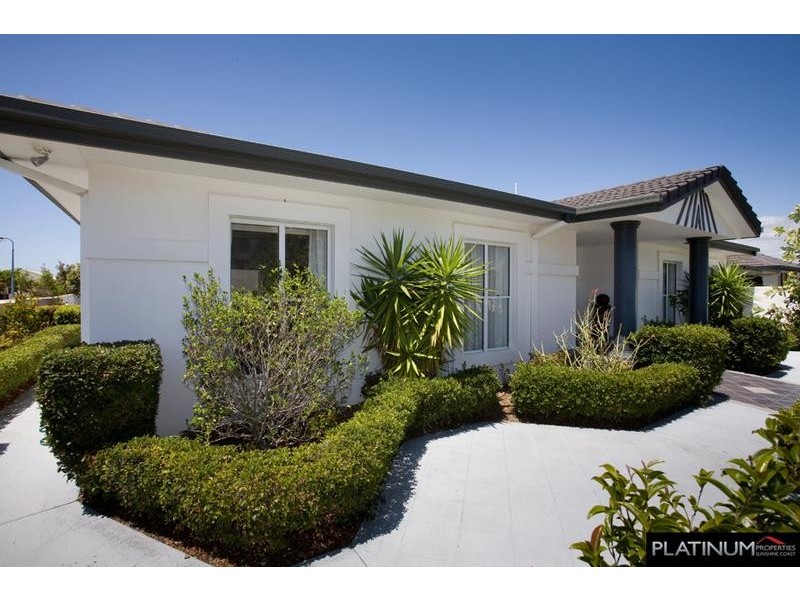 12 Grenada Way, Kawana Island QLD 4575