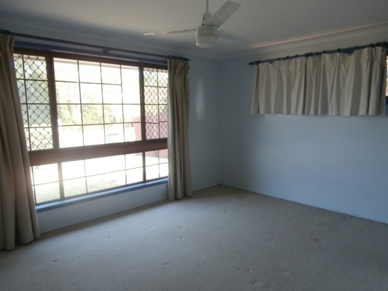 Warana QLD 4575