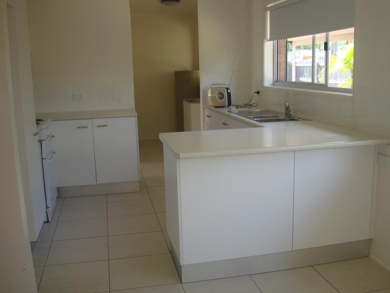 Warana QLD 4575