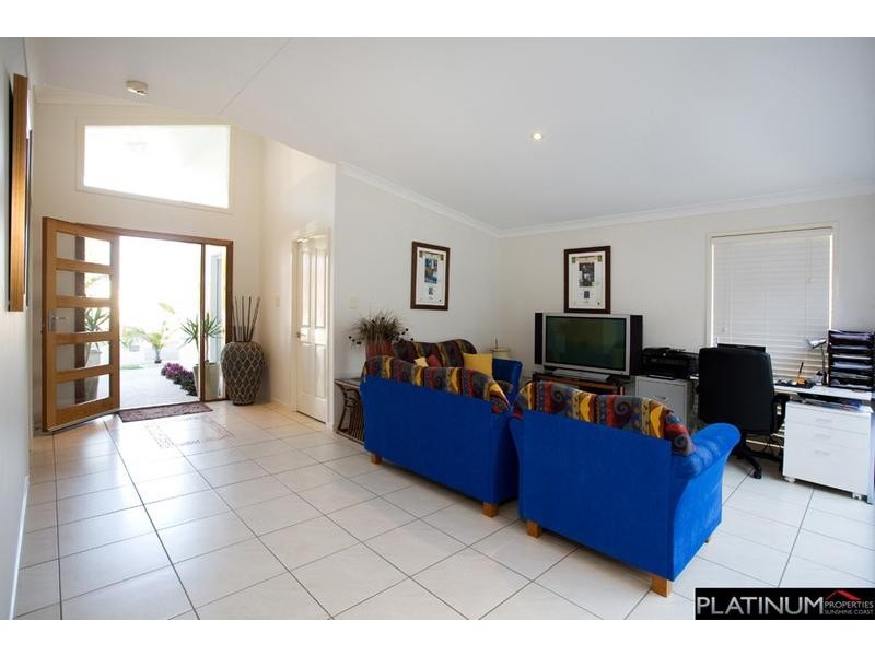 5 Bahamas Circuit, Kawana Island QLD 4575