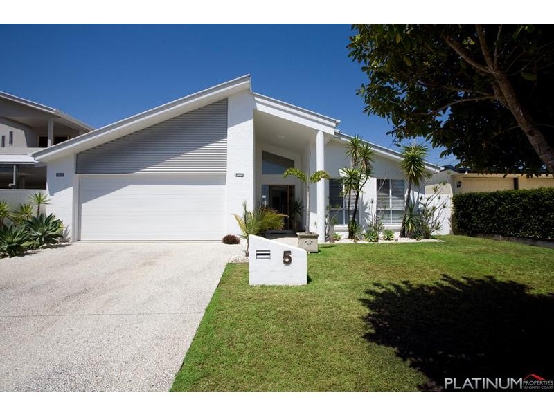 5 Bahamas Circuit, Kawana Island QLD 4575