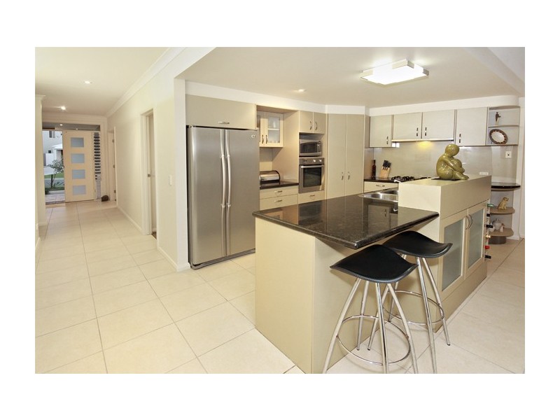 3 Tortola Place, Kawana Island QLD 4575