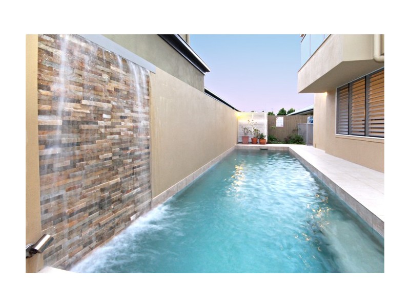 3 Tortola Place, Kawana Island QLD 4575