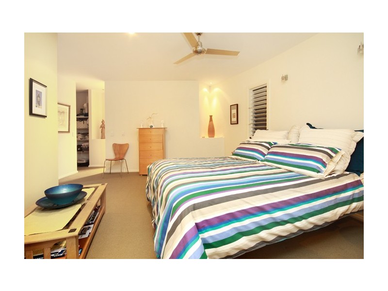 3 Tortola Place, Kawana Island QLD 4575