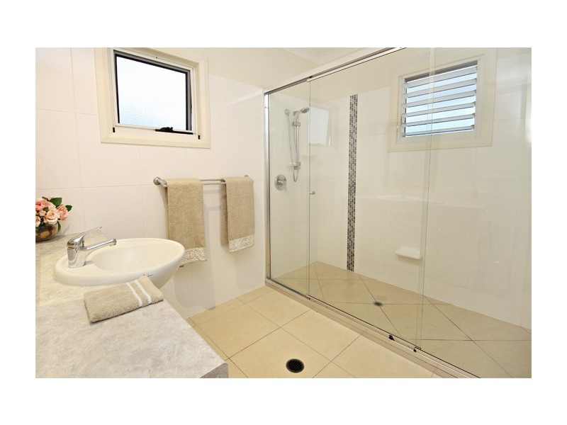 3 Tortola Place, Kawana Island QLD 4575