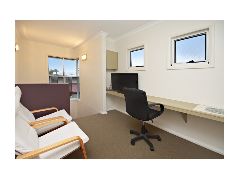 3 Tortola Place, Kawana Island QLD 4575