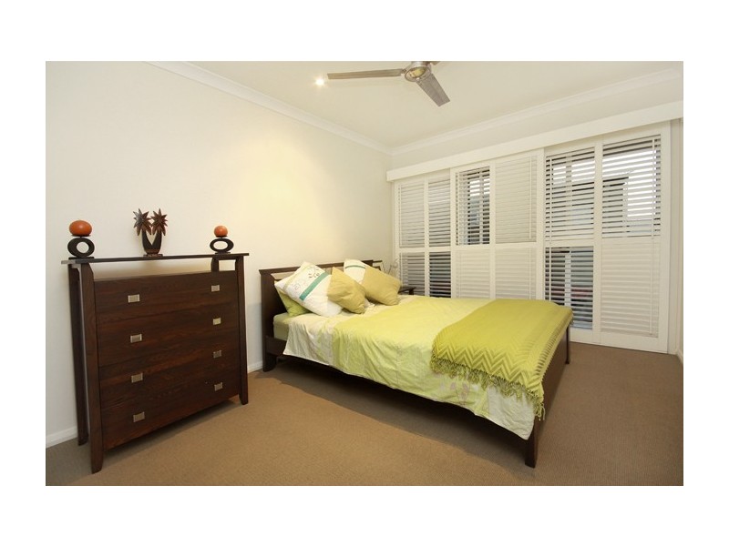 3 Tortola Place, Kawana Island QLD 4575