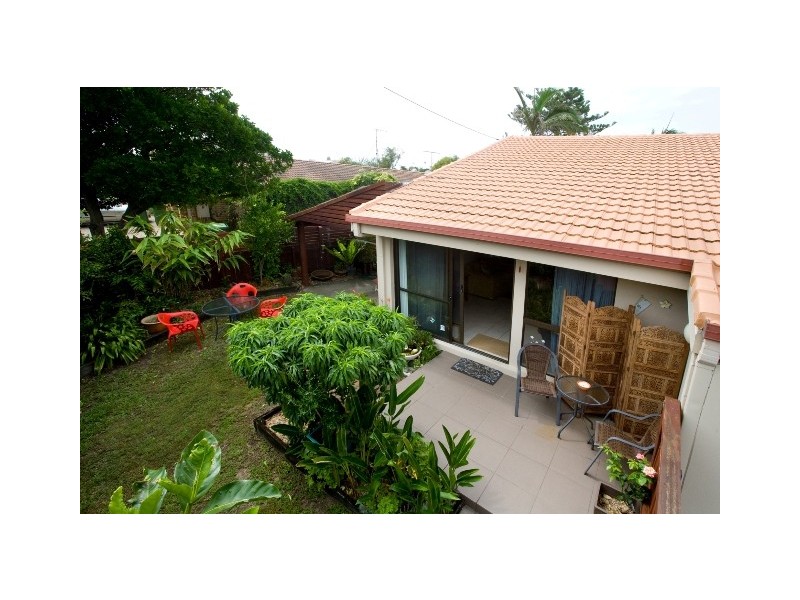 2/9 Point Cartwright, Buddina QLD 4575
