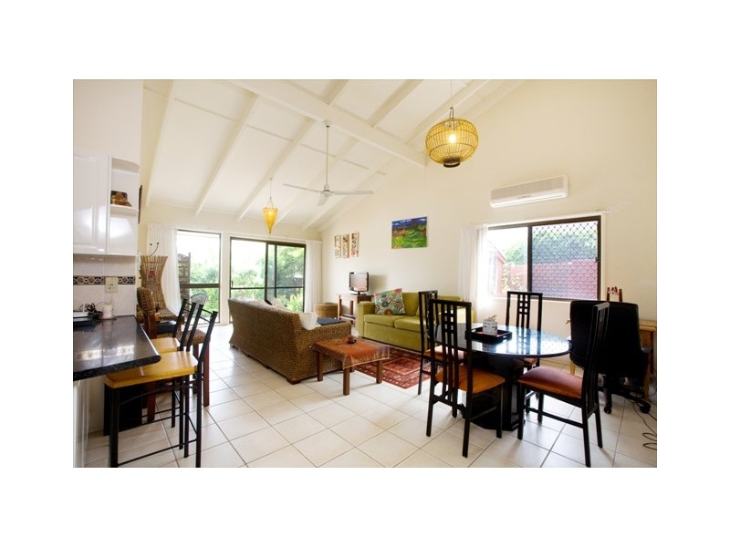 2/9 Point Cartwright, Buddina QLD 4575
