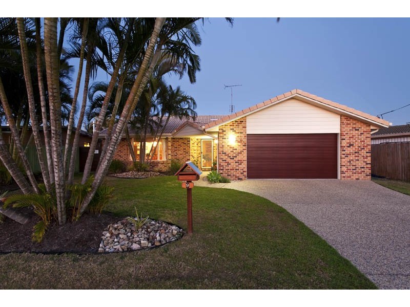 9 Dalpura Street, Buddina QLD 4575