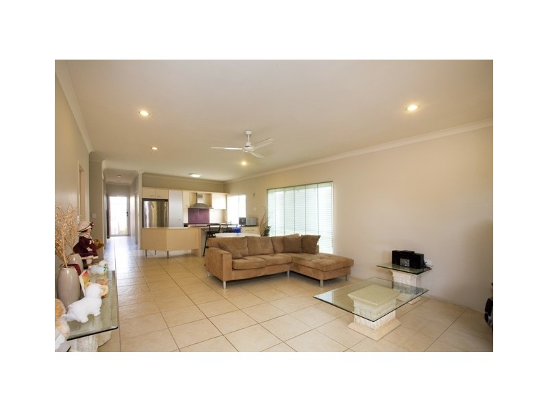 153/2 Grand Parade, Kawana Island QLD 4575