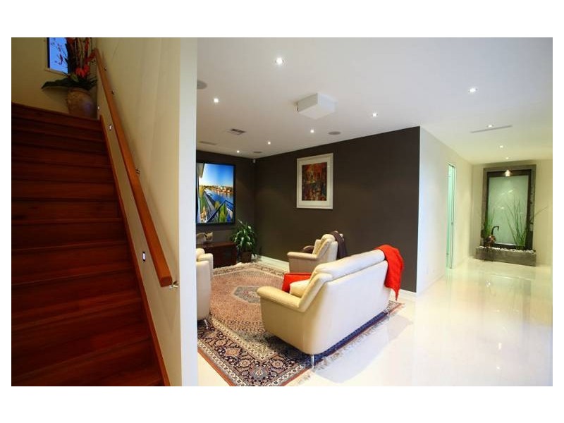 13 Panama Court, Kawana Island QLD 4575