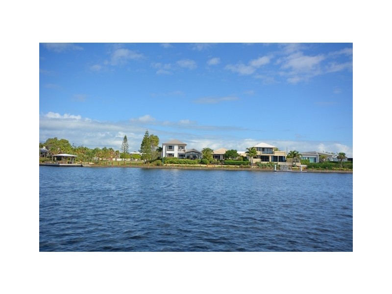 15 Sanibel Court, Kawana Island QLD 4575